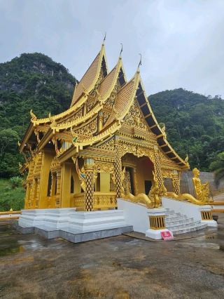 喀比府美麗的寺廟