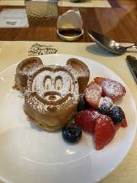 【2ショット確約✨】ディズニーの朝食でドナルドに会えたの最高すぎる話！！