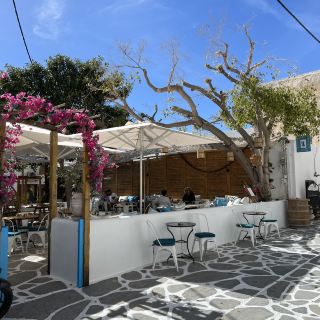 Ig-worthy Cafe in Naxos 