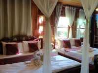ดิ แอนธีค ริเวอร์ไซด์ The Antique Riverside