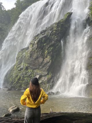 Falling in Love with Khlong Lan.