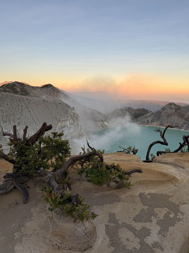 Journey to Mt. ijen: A Sunrise Hike