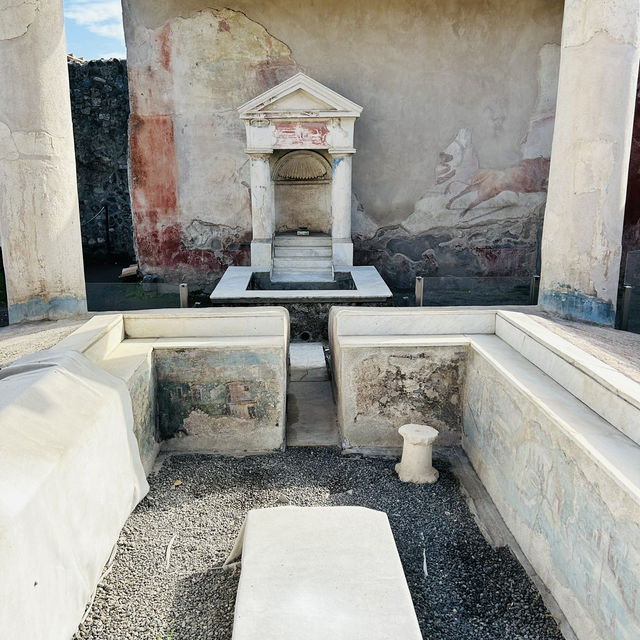 Pompeii resurgence as a bustling city once again