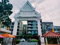 曼谷考山路附近小眾皇家寺廟景點Wat Tri Thotsathep Worawihan，適合散步拍照