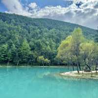 The Bluest lake I’ve ever seen. This is not Switzerland, this China.