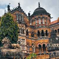 AN ICONIC RAILWAY STATION IN MUMBAI 