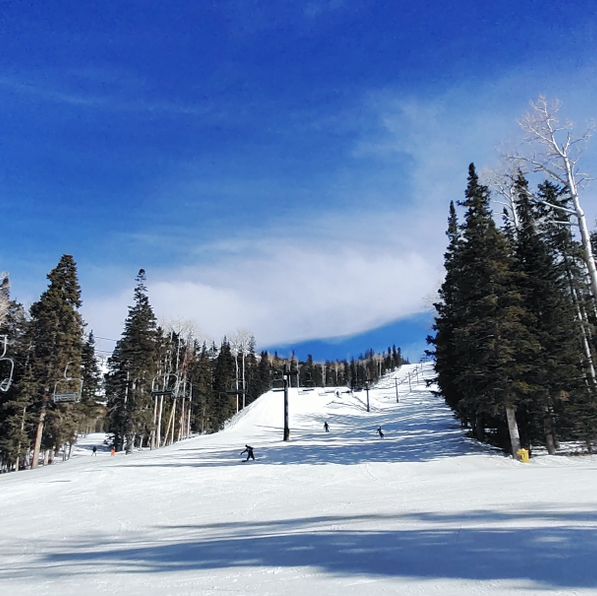 Explore the scenic winter view at Flagstaff Arizona 