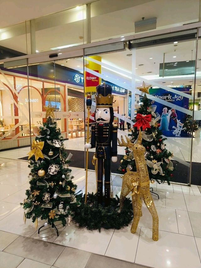 Step Into a Festive Wonderland at Paradigm Mall