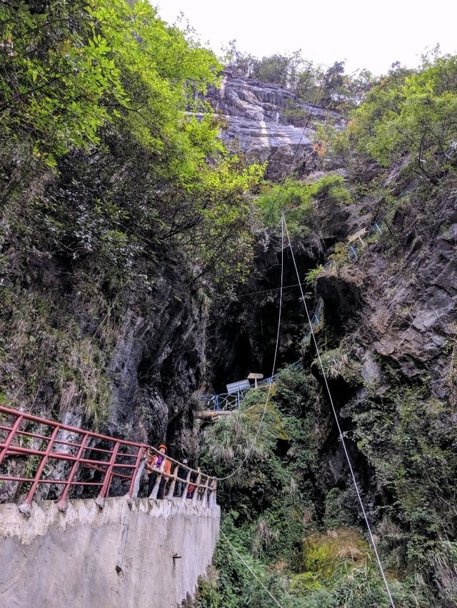 貴州銅仁大峽谷，乘船漂流感受壯闊的山河秀麗