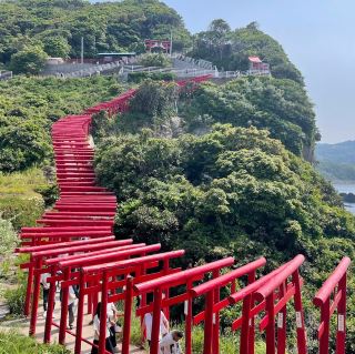 Yamaguchi
123 Torii Gates Leading to the Sea