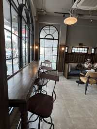 Oasis Coffee คาเฟ่ 24 ชั่วโมง ใกล้รถไฟฟ้า