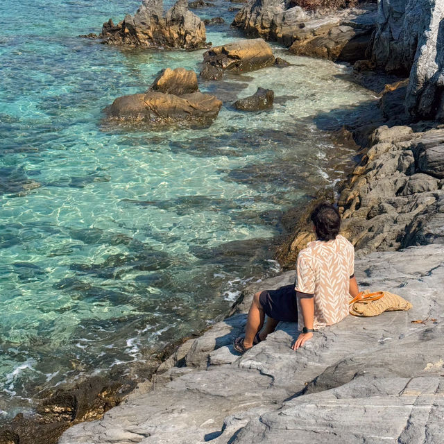 เกาะสีชัง ช่วงนี้น้ำใส ทะเลสวยมากๆ 🌊🏝️🩵