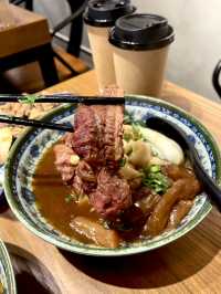 觀塘工廈內的台式餐廳🐮🍜 必吃台式牛肉麵‼️