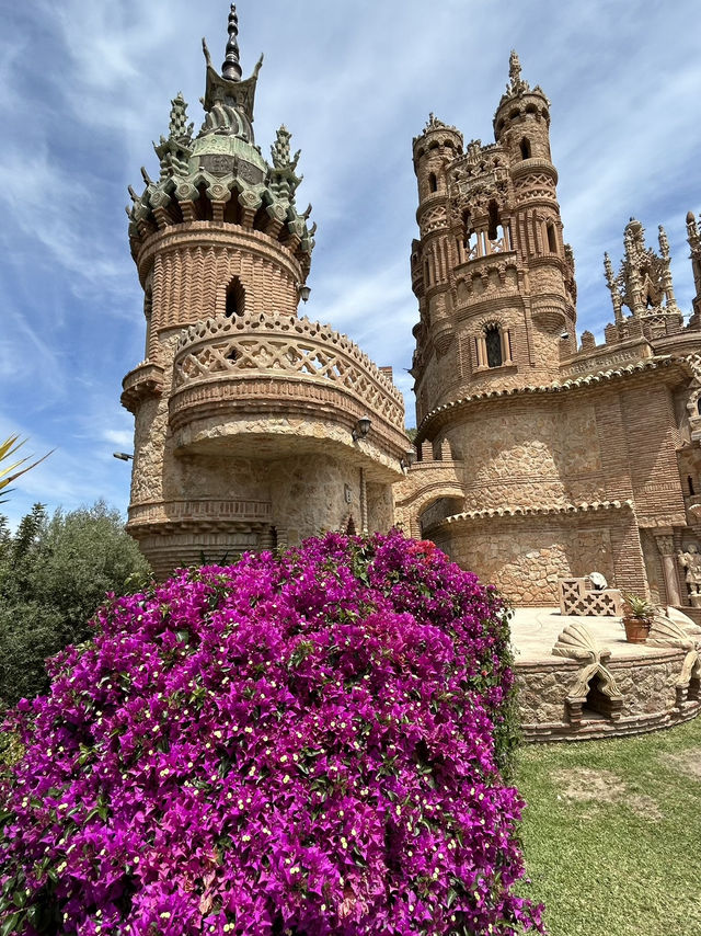 An amazing castle with the ocean view 