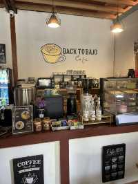 Back 2 Bajo: A Cozy Café for Coffee and Comfort Food in Labuan Bajo ☕🍰 