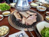 濟州必食黑豬肉｜黑豬肉一條街🐷