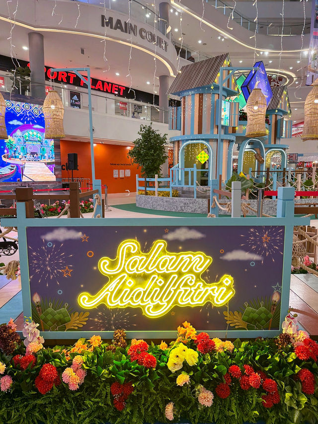 A Festive Kampung at Quill City Mall This Raya! 🌙✨