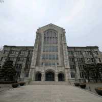 Ewha Womans University & Shopping Street (梨花女子大學與購物街)