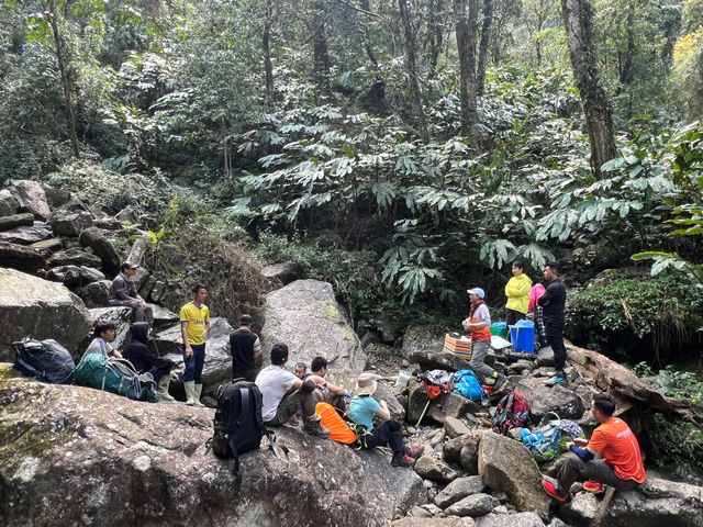 Mieu Thach Son - one of the hardest mountain to trek in Northern Vietnam