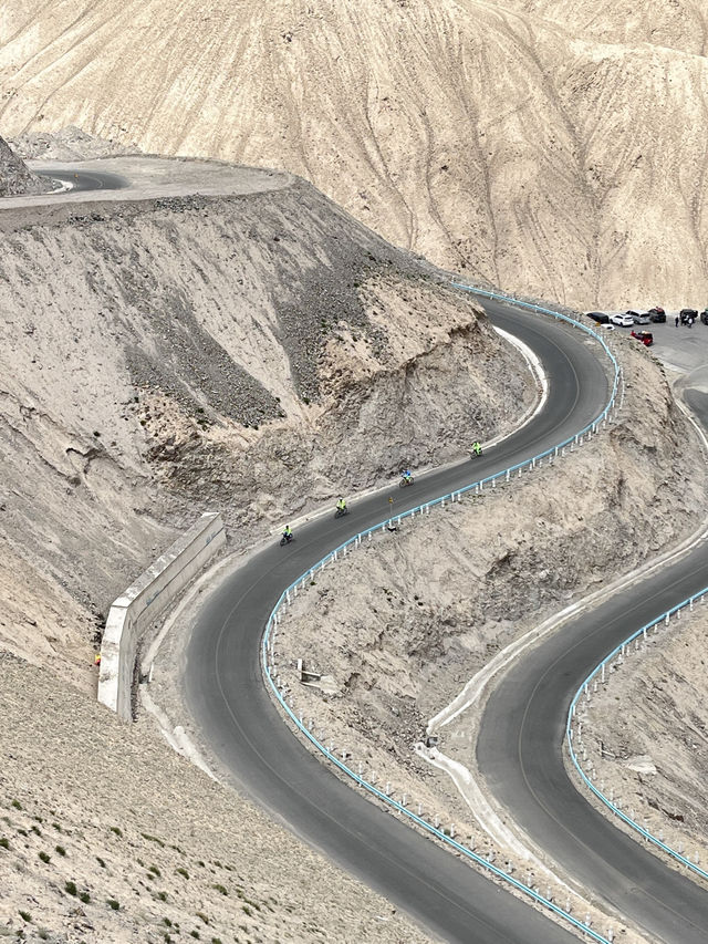 A 2-Week Adventure Through China’s Silk Road 🏜️🚆