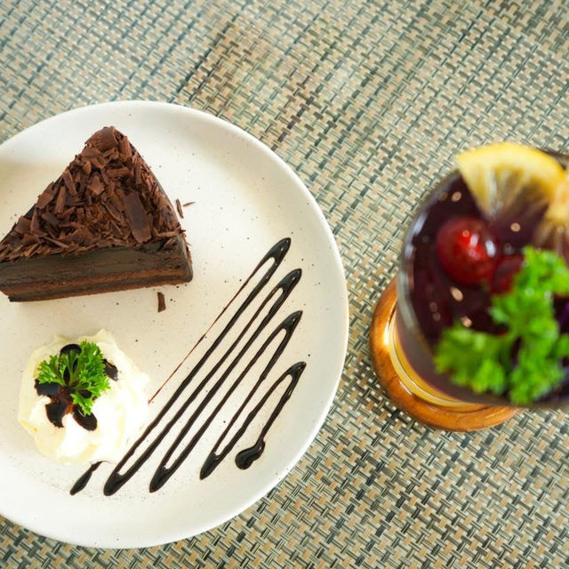 เที่ยวพัทยาชี้พิกัด ร้านอาหาร-คาเฟ่  Gecko 