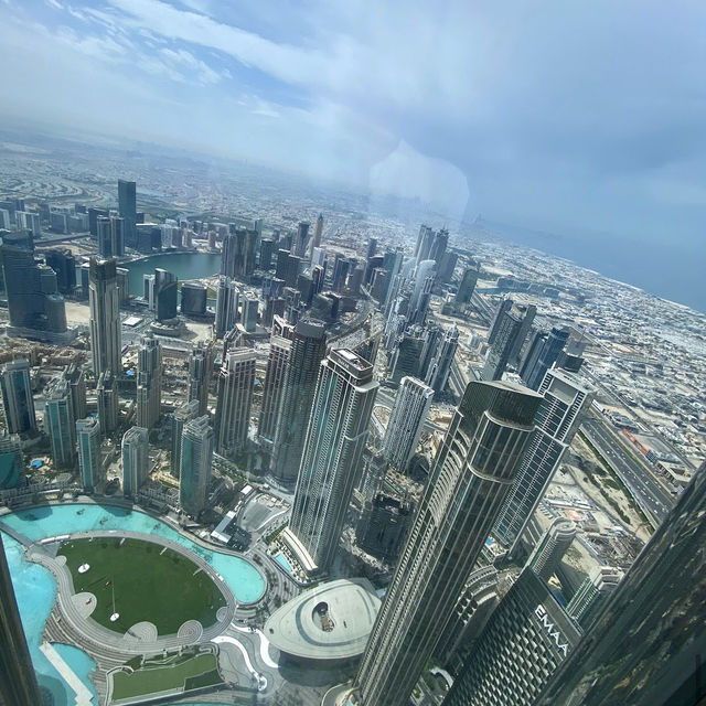 ドバイ・ブルジュ・ハリファ（UAE） – 世界一高い超高層ビルからの絶景