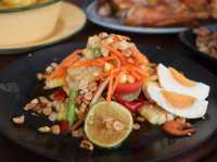 ๑ ในอีสานไก่ย่างเขาสวนกวาง