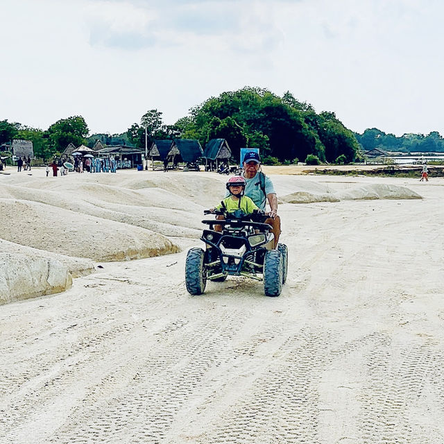 Blue Lake and Sand Dunes: A Unique Adventure