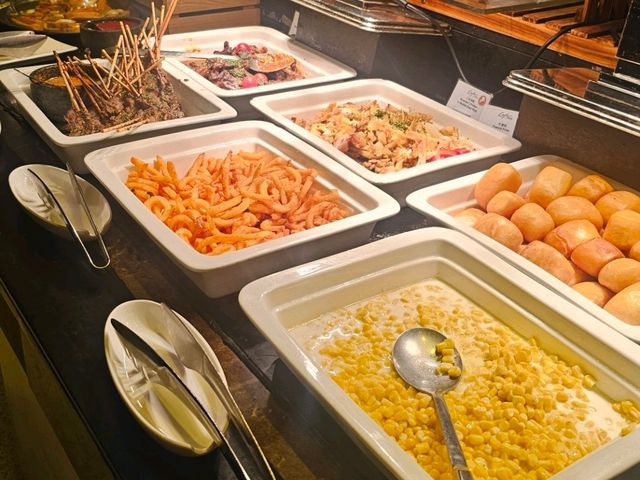 人均200多元的五星級酒店下午茶自助餐
