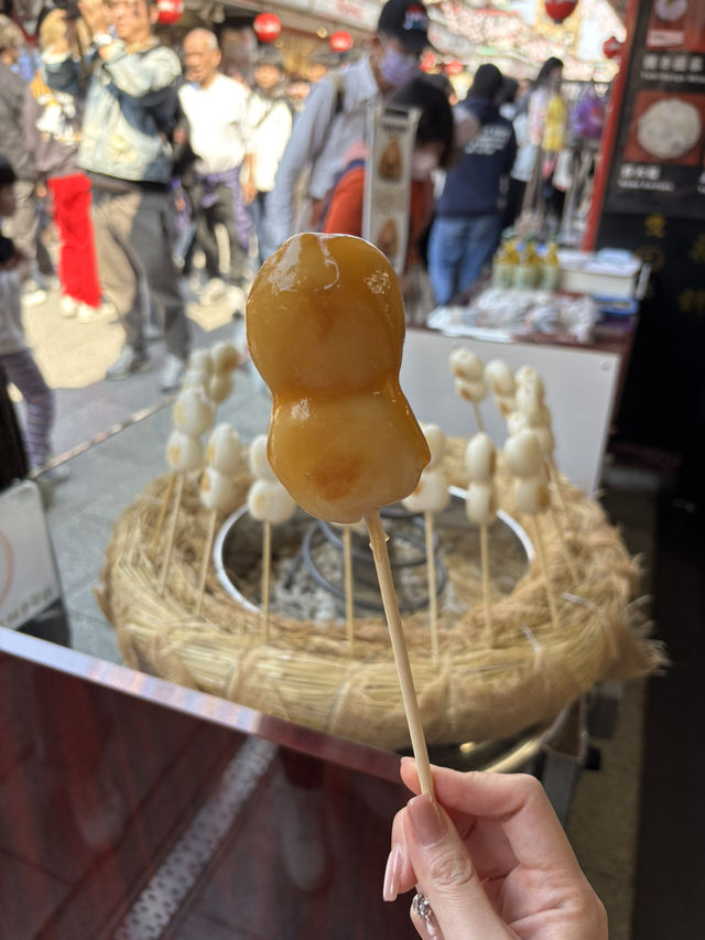 Sensoji Temple Food Hunt 🍙 🔍: 5 Snacks You Can’t Miss