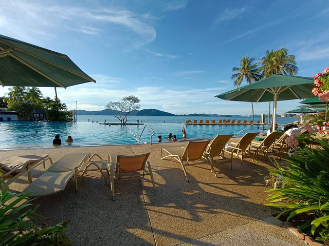 “Sunset Luxury by the Sea: A Slice of Paradise at Shangri-La Tanjung Aru”