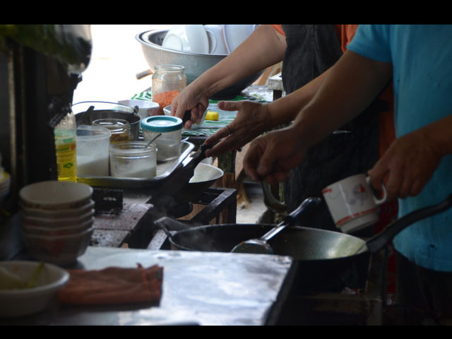 ローカル全開！バーンガジャオで出会った“味の冒険”食堂