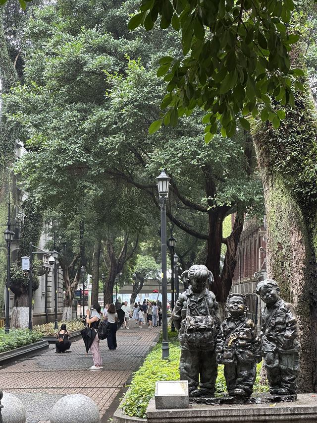 ShamStroll Through Guangzhou’s Colonial Time Capsule✨  
