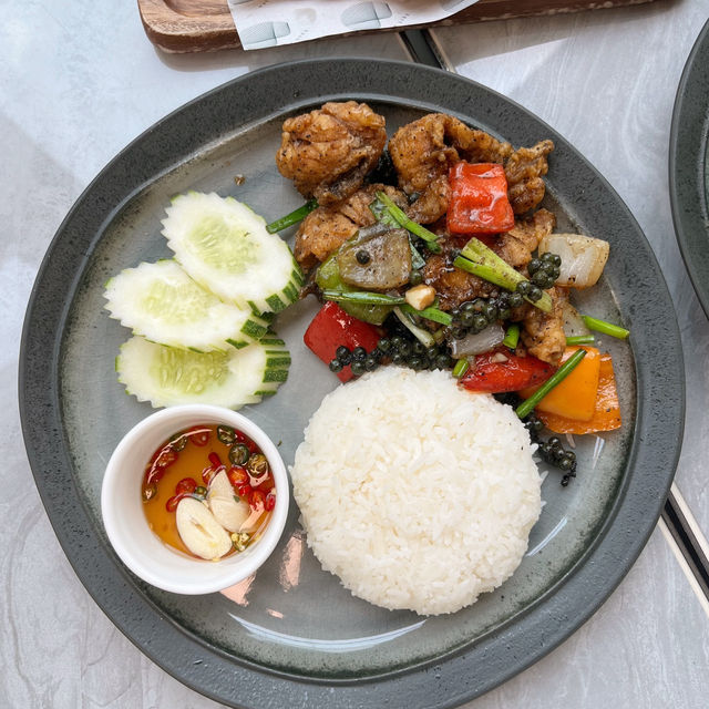 คาเฟ่และอาร์ตสเปซ ย่านพุทธมนฑล สาย 3