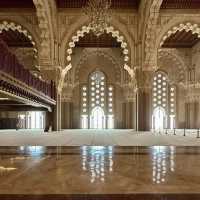 🕌✨ Hassan II Mosque: A Masterpiece of Moroccan Grandeur