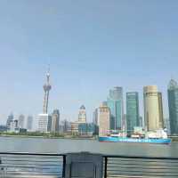 Lost in the Luminous Heart of China: Shanghai!🏙️