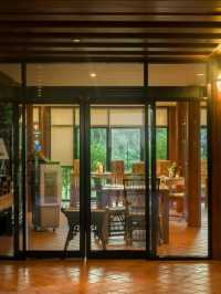 💤 Quick Layover Comfort – Divalux Resort & Spa Bangkok  🏨🌙🌴