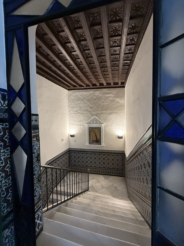 Spacious community hostel in Seville