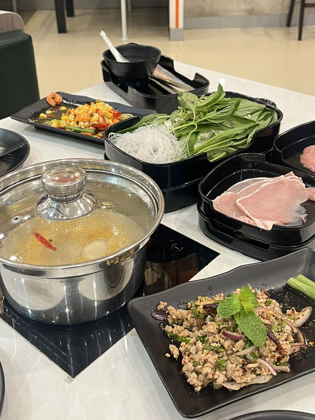 Exploring the foods in Terminal 21, Rama 3