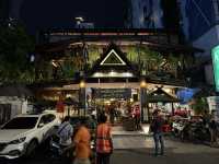 Rustic Charm at Mama Thai – A Group-Friendly Gem in Phnom Penh