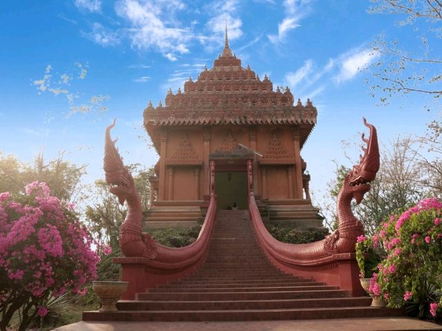 🛕 :  วัดเขาพระอังคาร เที่ยวบุรีรัมย์