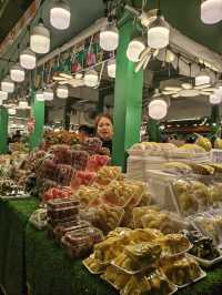 曼谷｜走出百貨就能開吃！Central World門口街頭夜市美食太讚了