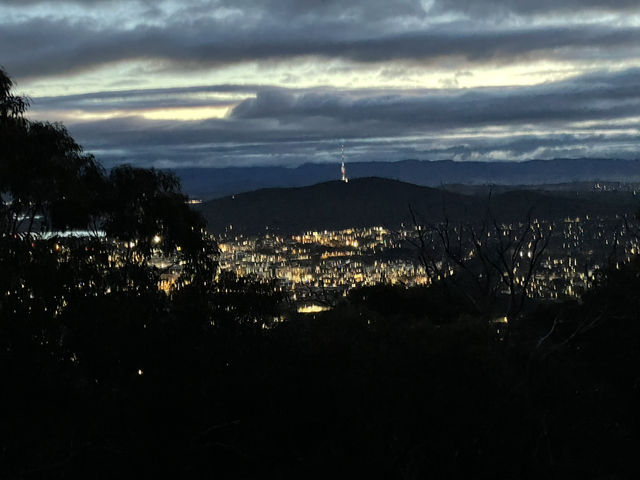 Mount Ainslie Lookout at Night – A Peaceful Glow Over Canberra