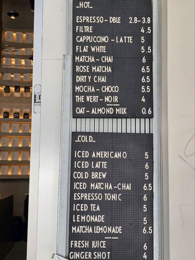 🇫🇷 프랑스 파리 카페 추천 White Coffee
