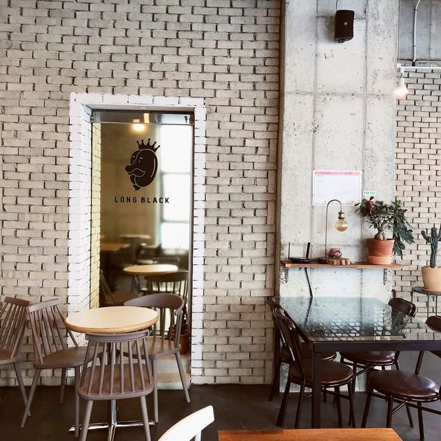 LongBlack Cafe