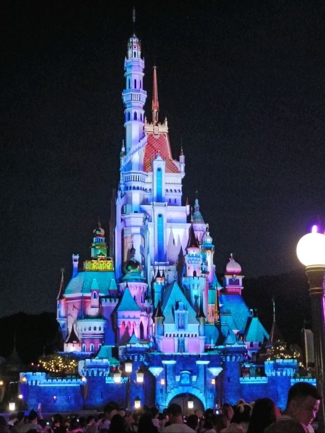 Stepping into a fairytale at Hong Kong Disneyland!