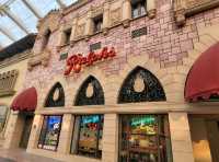 Star-Studded Stroll on Hollywood, Universal Studios Beijing