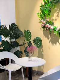 May Tea House คาเฟ่แห่งชาและศิลปะ