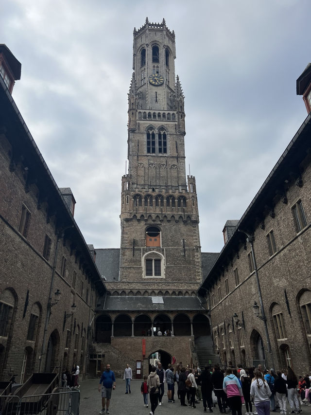 브뤼헤의 아름다운 광장, Grote Markt