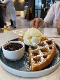 Juice & Joy, Welcome to Momoo Harbour Bay!